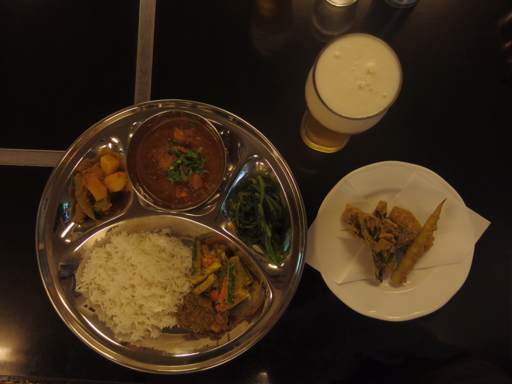 八甲田山荘の裏メニュー？ ネパールカレー。 美味しかったです。 レギュラー化する（？）との噂です。