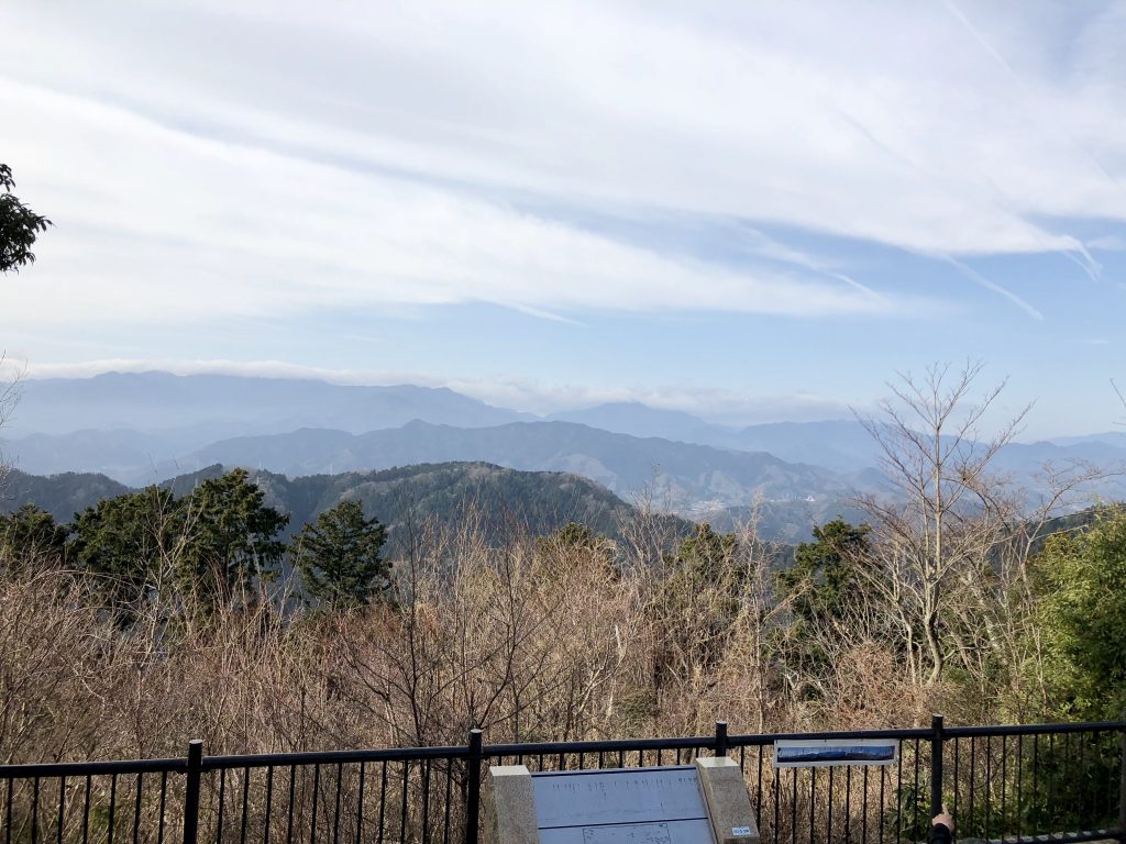 8C5E2542-DF06-4919-910A-4D661F537535