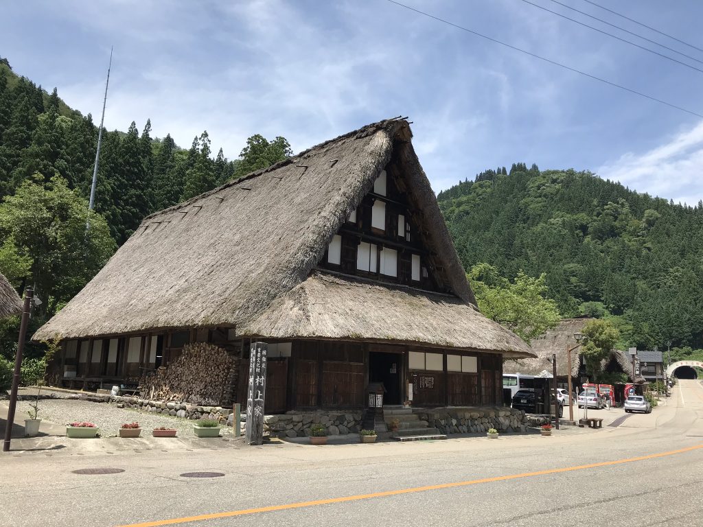 ABFC6F5B-B607-4376-A1FB-BFD07F10454B