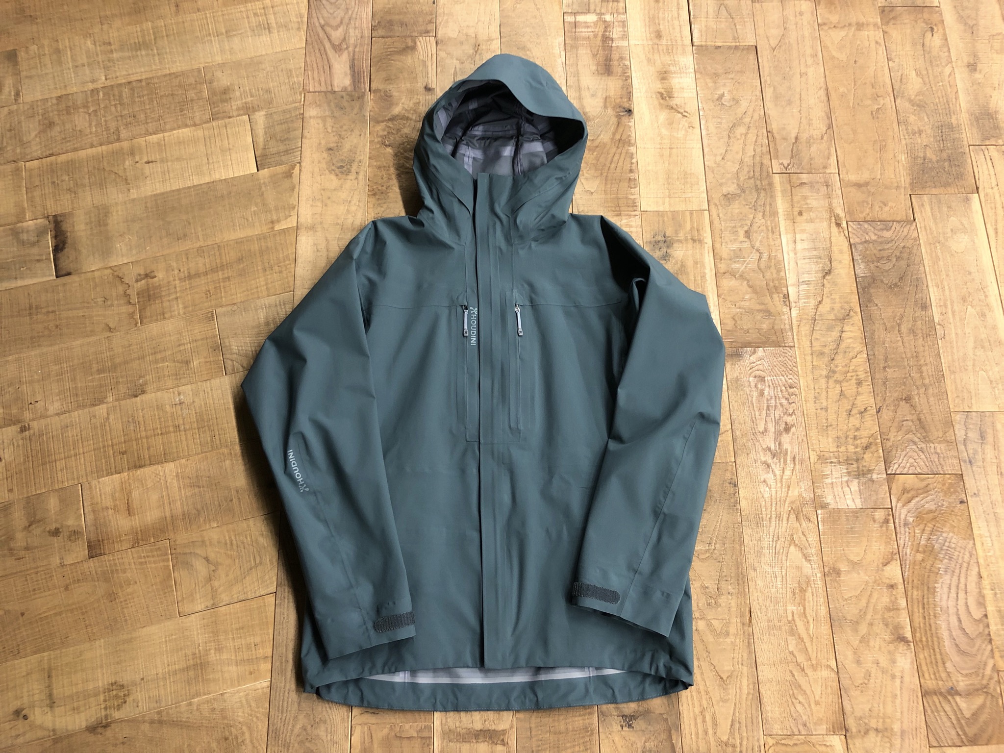 671E8F35-C6AA-42FC-83FB-A12DD343AEA4