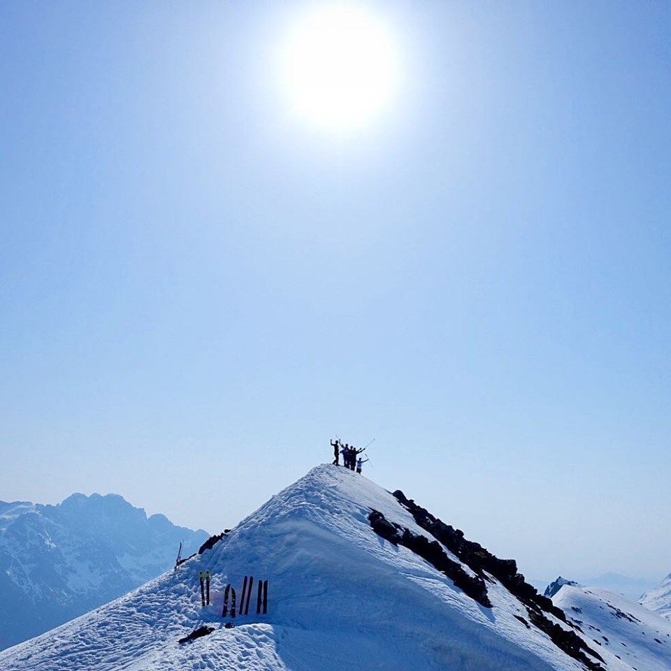 57166033_2236185806458092_5448947050483810304_n