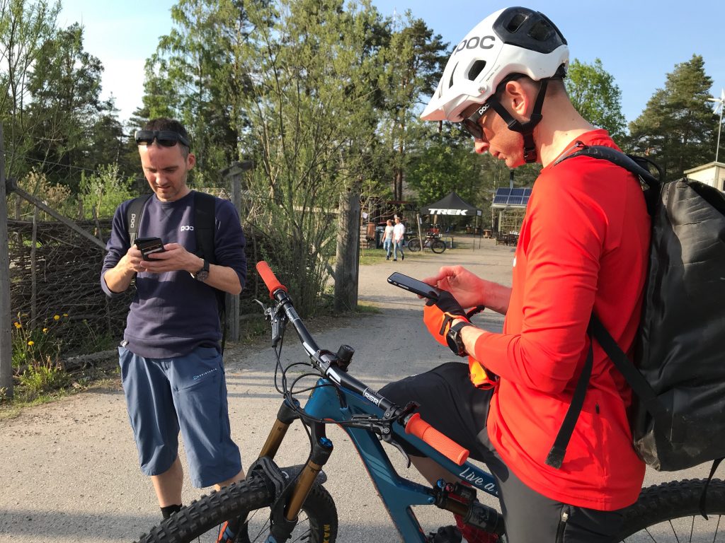 C8B0C00D-4212-4E1E-B52A-E8F7039B50BB