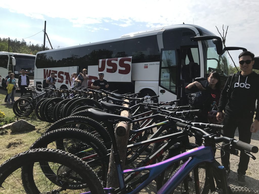 D84DA61C-05F5-46FF-AFC3-8FA741CE84AE