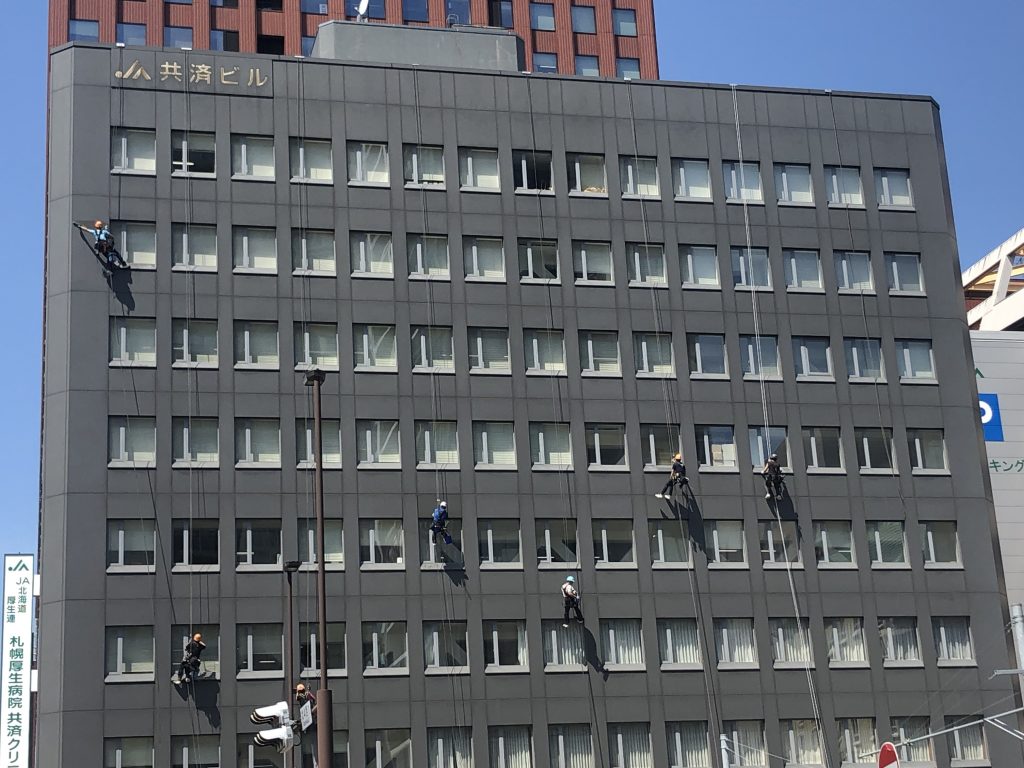 FB90492E-D80F-4DB8-BF05-9AEC1553E59B